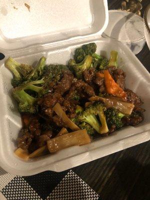 The fried rice tasted like brown unseasoned rice, the beef and Beef with Broccoli tasted bad & I'm not a picky eater....