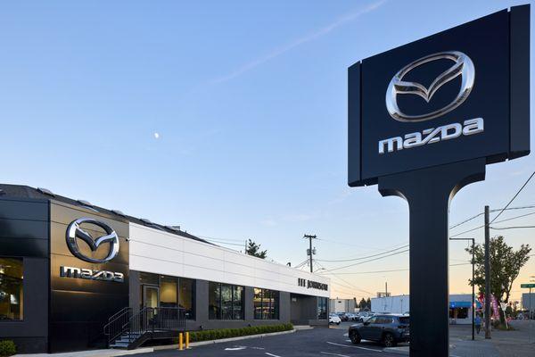 Lee Johnson Mazda of Seattle