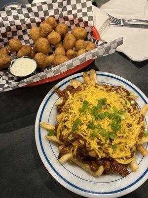 Chili cheese fries & Fried Mushrooms. Are amazing.