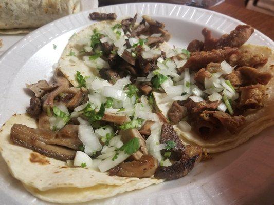 Tacos : tripas, buche, and lengua yum!!!