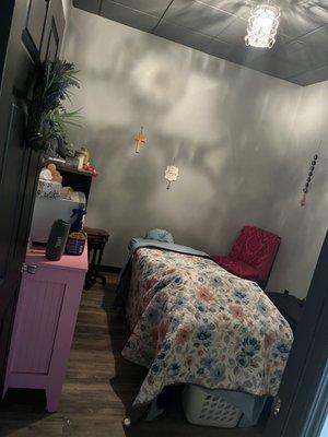 Singles massage room