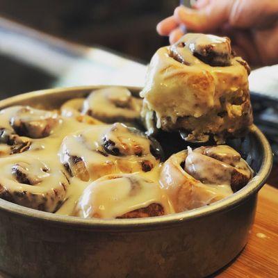 Soft and gooey cinnamon rolls... so good!