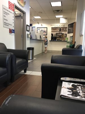 The small waiting area in the service area