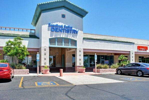 Looking for a family dentist in Phoenix, AZ? You have come to the right spot!