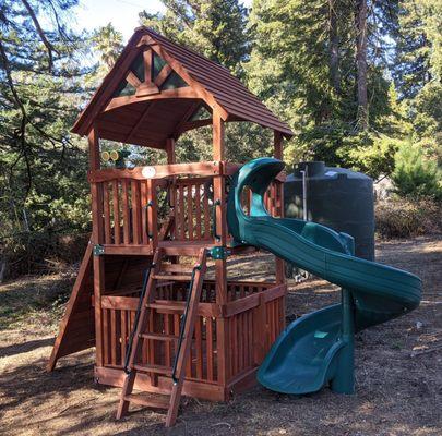 Classic Backyard Adventures Treehouse