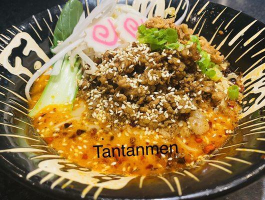 tantanmen ( ground pork sesame spicy pork broth )