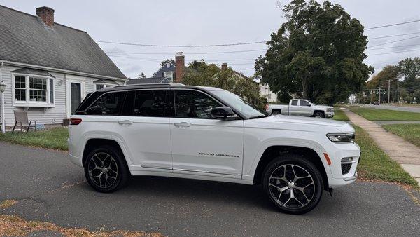 My new Grand Cherokee Summit Reserve