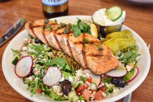 Meráki Bowl with quinoa & salmon