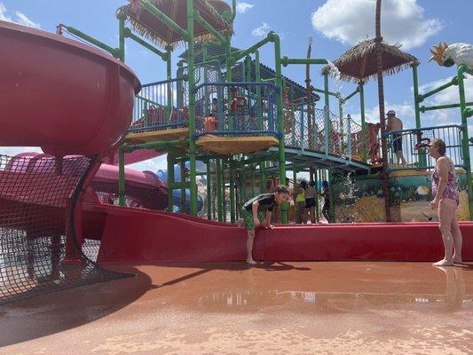 Hawaiian Falls Mansfield