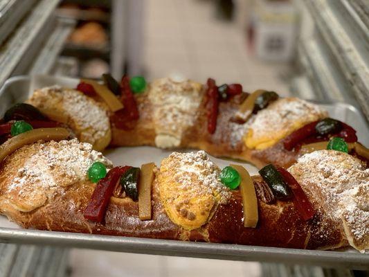 Rosca de Reyes available january 6 2020