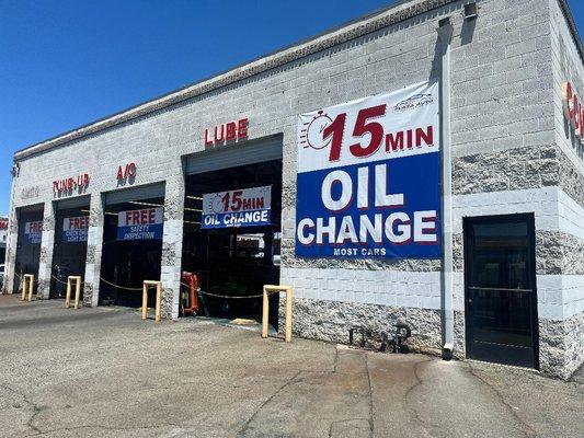 the home of the 15mnt oil change