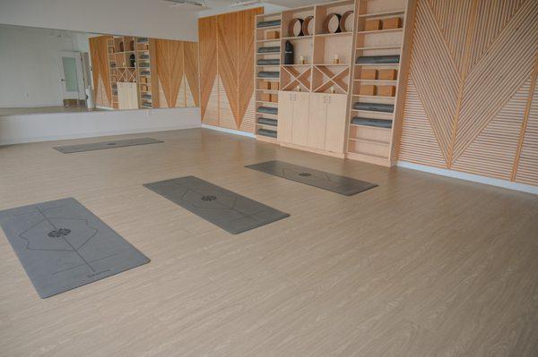 the FLOW - yoga studio