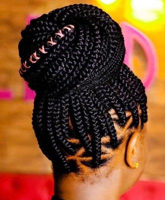 Triangle box braids