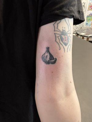 garlic tattoo