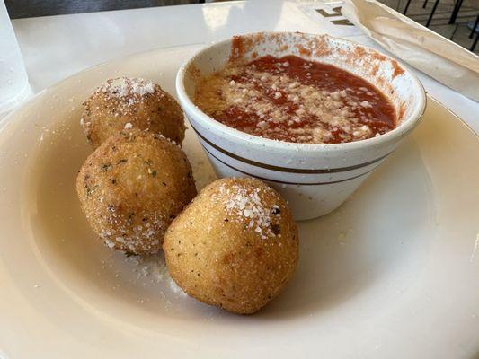 Risotto cheese balls