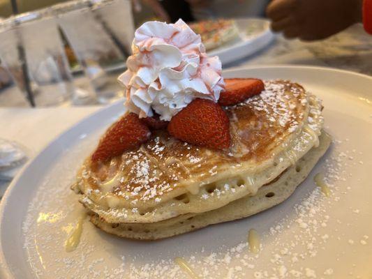 Strawberry cheesecake pancakes