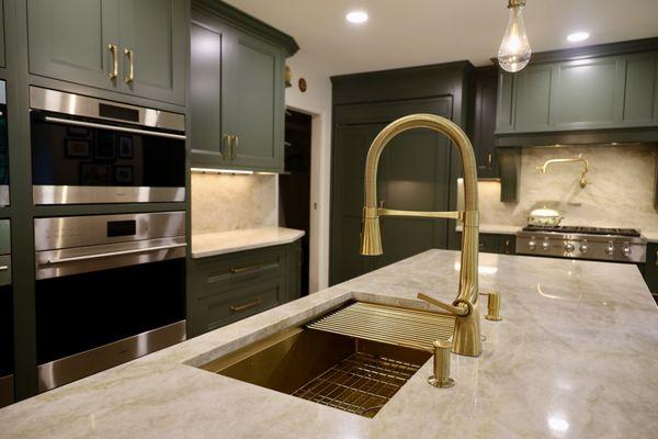 Gold faucet & hardware