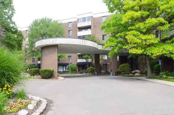 The Claymoor Luxury Apartments - Southfield, MI.