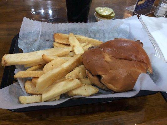 Hot Roast Beef Sandwich w/ Steak Fries