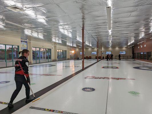 CurlVegas new facility! Dedicated curling ice in Southern Nevada!