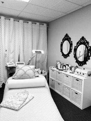 This is the most current spa room located at 300 Harding blvd ste 103 H, Roseville Ca