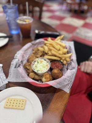 Large Fried Oysters & Chips