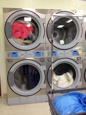 Huge dryers perfect for comforters and beddings