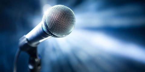 4 Tips for Feeling Confident at Karaoke