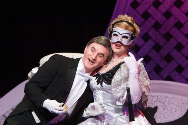 "Die Fledermaus" by Johann Strauss II. Lyric's 2006 production, with Harvey Garn as Eisenstein and Alicia von Kugelgen as Rosalinde.