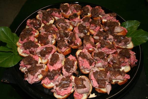 Roast Beef Crostini with Horseradish Creme and Shallot Marmalade