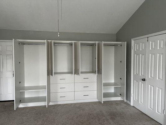 Econize Closets & Blinds