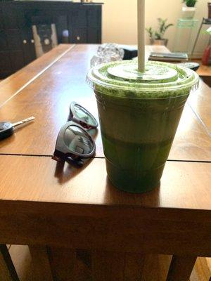 Energy: 'Green Monster' Juice :[I Never Understood Why Juice Places Include "Monster"- When The Juice Is Supposed To Be Super Healthy For U]