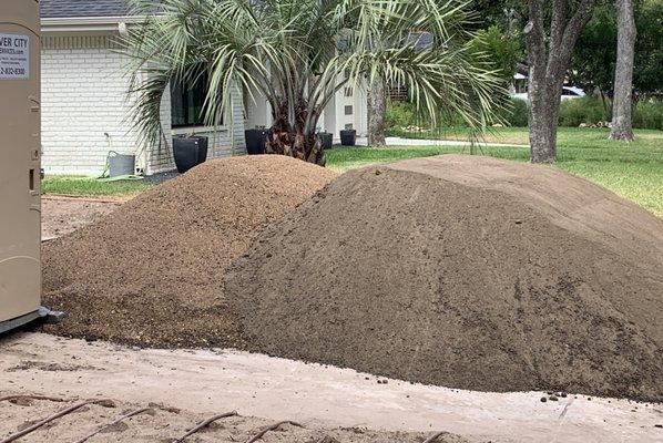 I received decomposed granite and some kind of sand when I wanted topsoil. I REGRET USING GEOGROWERS.