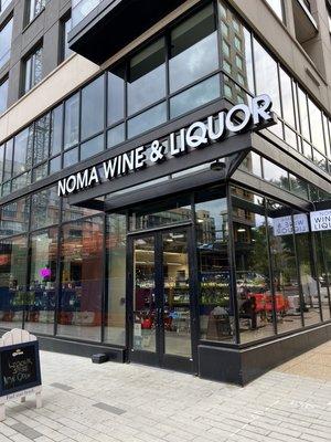 NOMA wine & Liquor