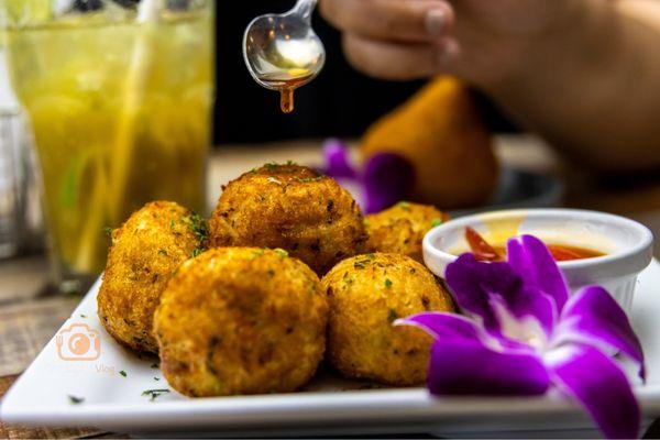 Bolinho de Bacalhau - Codfish croquettes