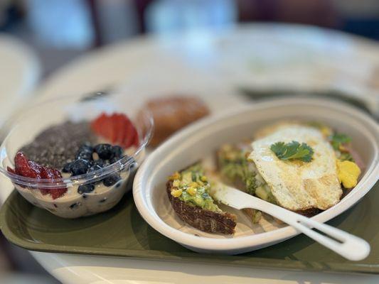 Avacado toast & overnight oats (cold oatmeal) - the toast was fantastic & surprisingly filling