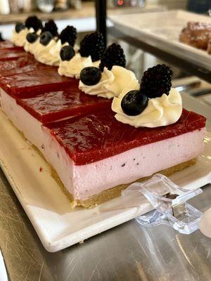 Berry mousse cake