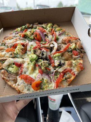 Creamy Garlic Veggie Pizza