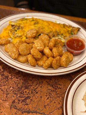 Omelette and cottage fries