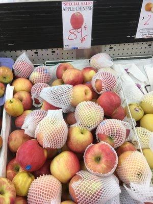 Didn't know Chinese apples existed...