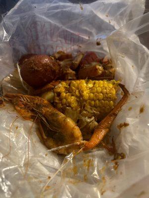 Mo city special  Crawfish, crab, shrimp, potatoes, corn