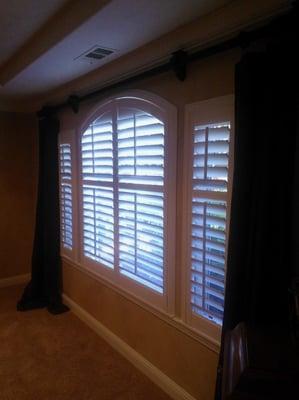 Hunter Douglas New Style with Specialty eyebrow