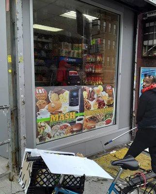 Window cleaning for the grocery store in Brooklyn Brownsville