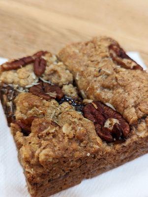 Fig coconut pecan bar