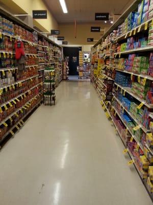 Large clean aisles