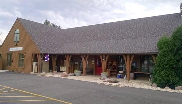 Exterior of the Gingham Tree Resale Shop on the grounds of the Advocate Good Samaritan Hospital.