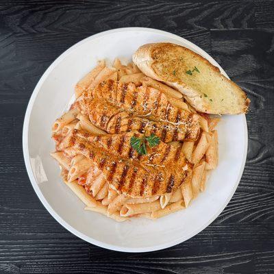 Salmon Pasta in Rośe Sauce