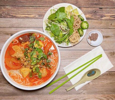 Bún riêu - crab paste vermicelli noodle soup