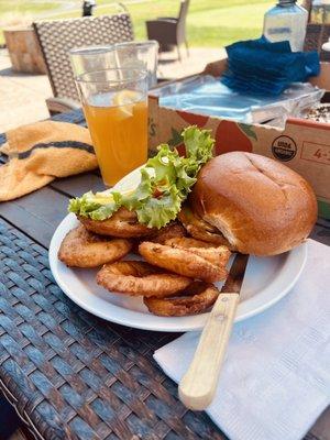 Cheeseburger with Onion Rings