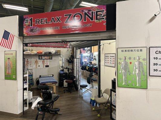 #1 Relax Zone massage is very professional, very comfortable, relieve pain, relieve tension, enhance immune function.